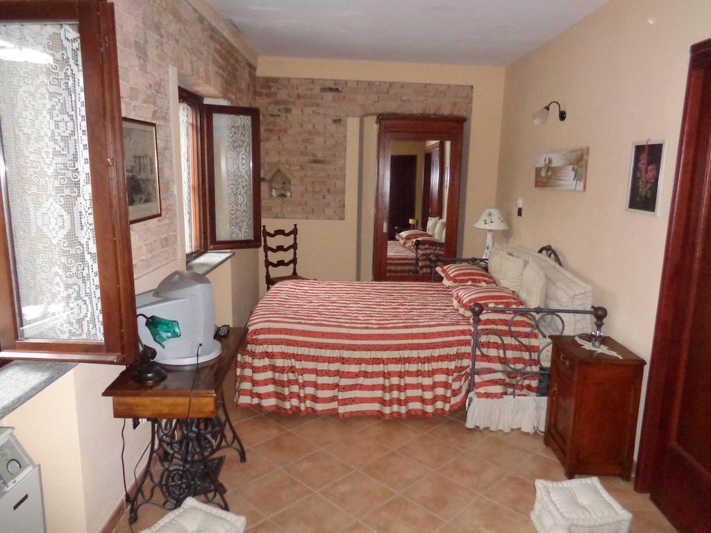 Gran Collina Villa San Damiano d'Asti Room photo